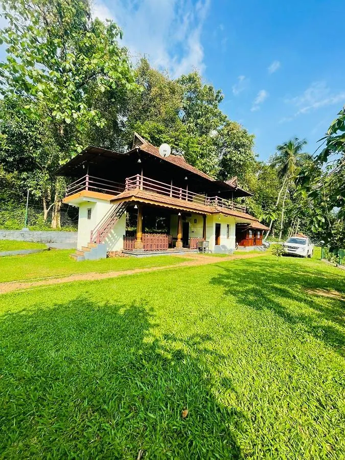Resort 7Th Heaven Service Villa Thattakad