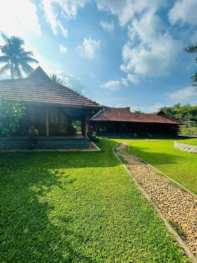 7Th Heaven Service Villa Thattakad India